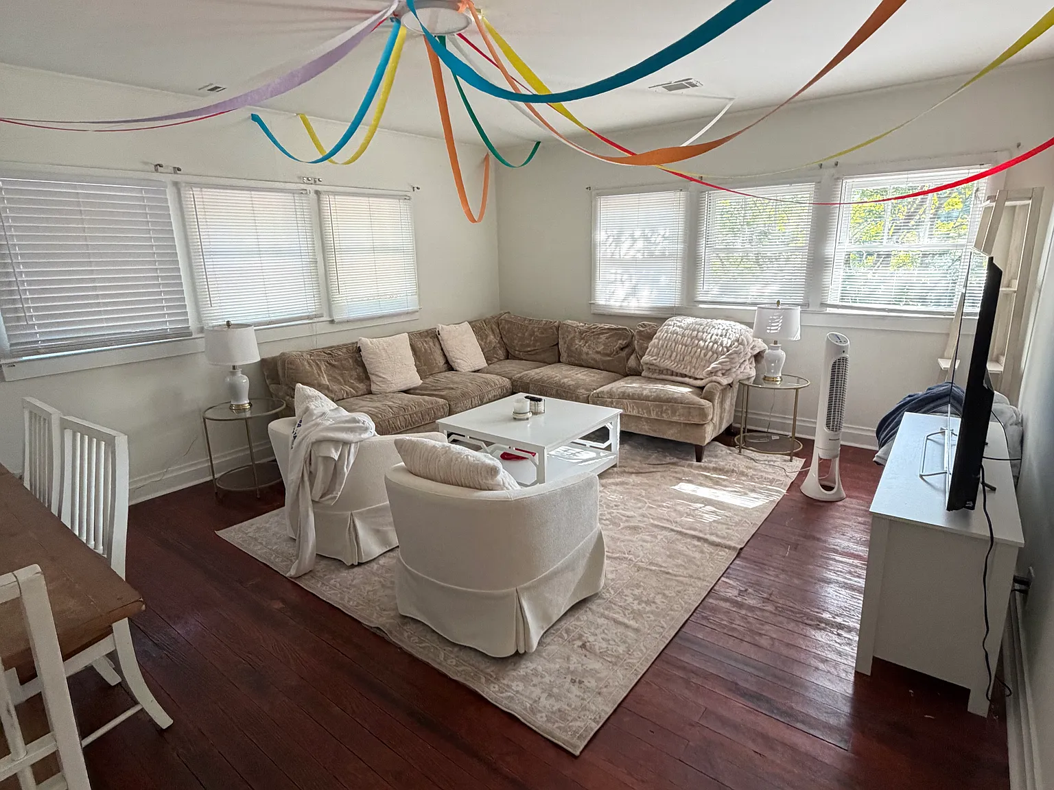 6 bed, 2654 sqft, $8,850 — Photo 3