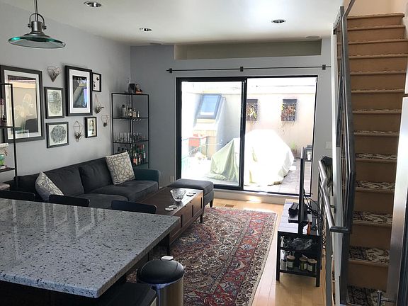 5th image of 415 Ivy St