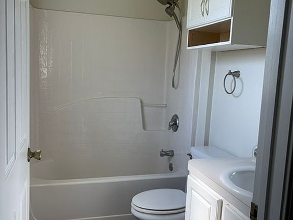 4th image of 178 Cabana Way