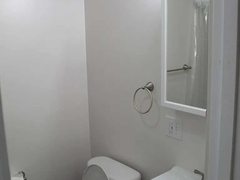 128 S Clark St — Photo 30