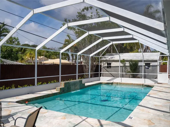 10120 Nicaragua Dr, Cutler Bay, FL 33189