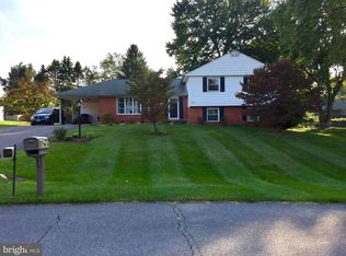 18616 Clover Hill Ln, Olney, MD 20832