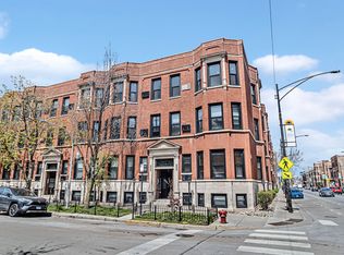 800 W George St APT 3, Chicago, IL 60657