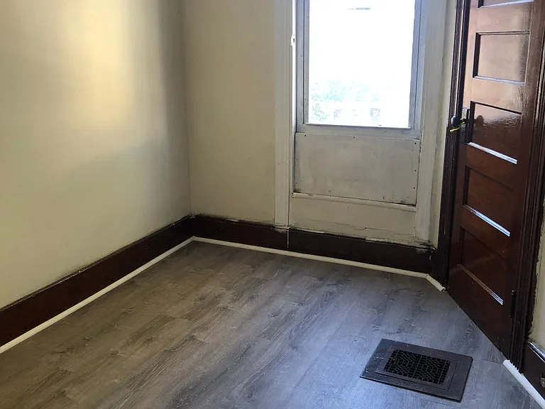 4 Duncan Ct #2 — Photo 9