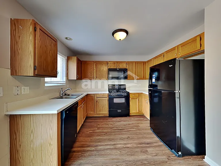 2346 N Masters Ln — Photo 3