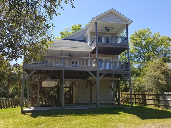 3591 Sunfish St, Murrells Inlet, SC 29576