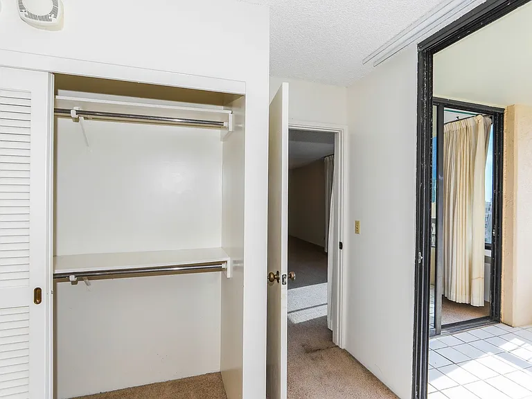 2215 Aloha Dr — Photo 21