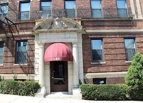 43 Glenville Ave #5 — Photo 1