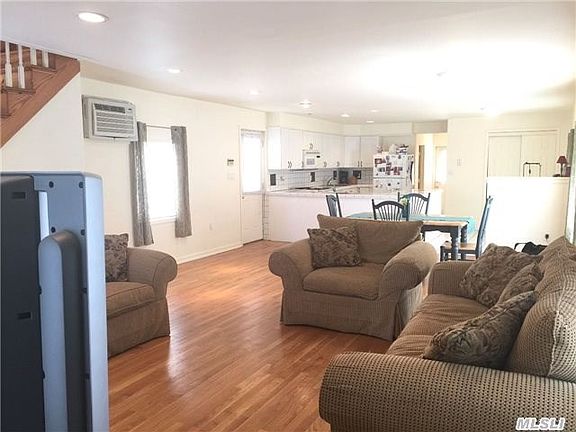 5th image of 128 Beach 127th St