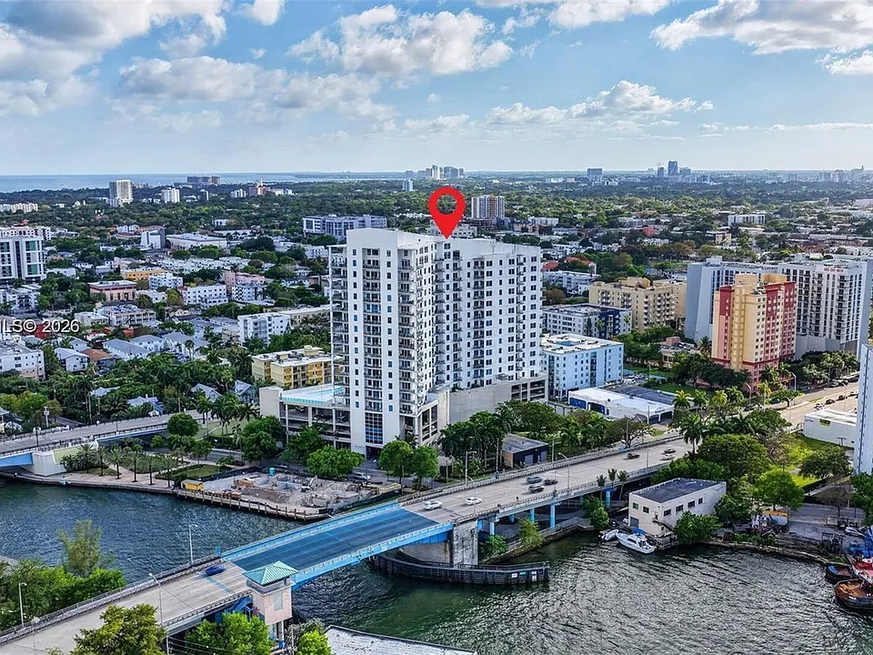 10 SW South River Dr #1105