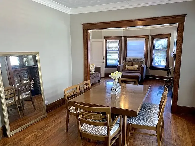 11710 Buckingham Ave — Photo 12
