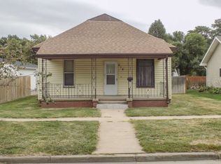 614 Logan St, Holdrege, NE 68949