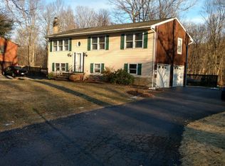 13 Pecan Ln, Oak Ridge, NJ 07438