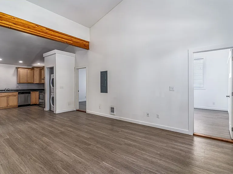 326-336 S Asbury St — Photo 10