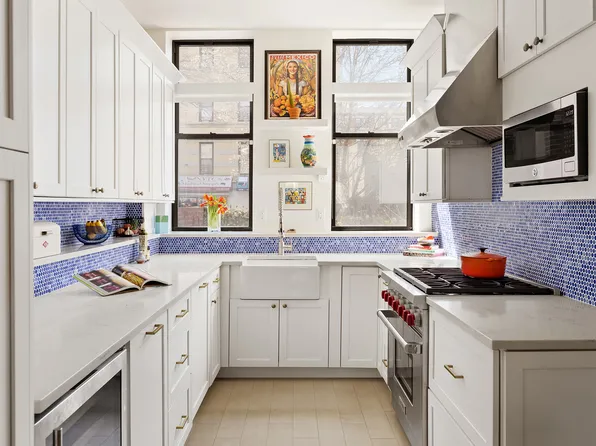 657 West 183rd Street image 3 of 18