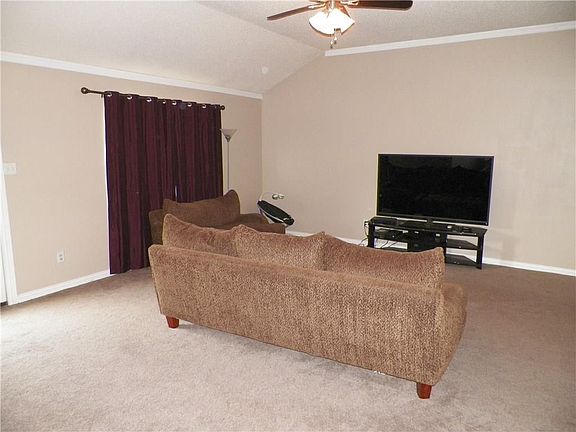 3rd image of 5709 San Marino Dr