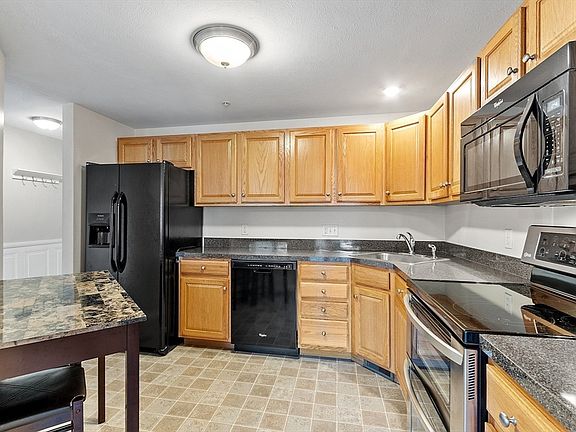 4th image of 40 Mountain Laurel Ln #31