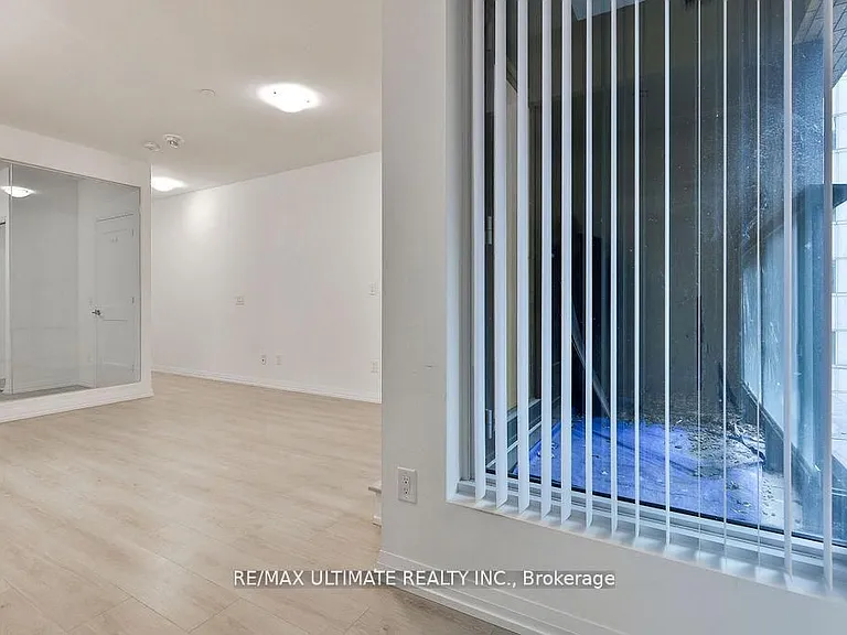 8 Widmer St #515 — Photo 27