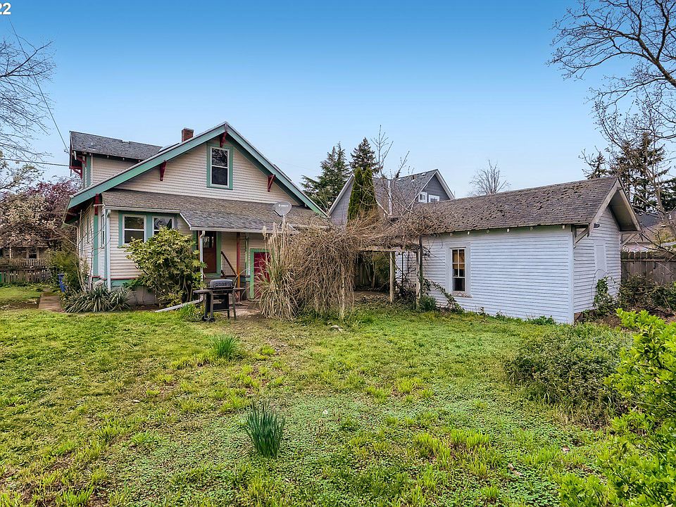 2nd image of 4862 SE 63rd Ave