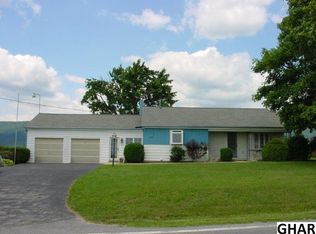 227 Roxbury Rd, Newville, PA 17241