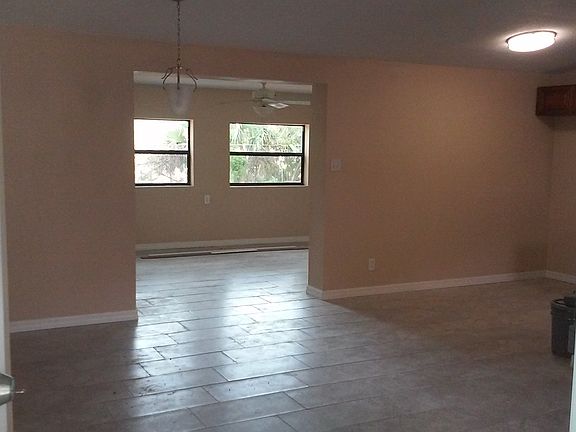 5th image of 501 Maydell Dr