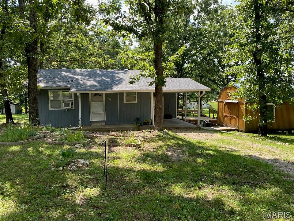 1st image of 904 Kansas St