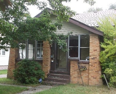 1st image of 1011 Ardmore St SE