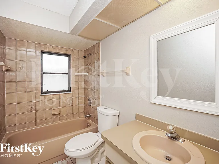 522 Beal St NW — Photo 16