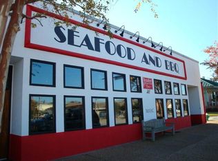 913 Arendell St, Morehead City, NC 28557