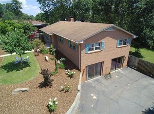 10 Lance Ln, Asheville, NC 28806