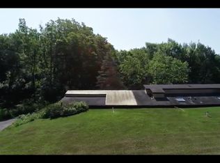 8386 Beacon Ln, Northville, MI 48168
