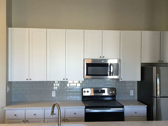 3rd image of 1601 Cottleville Pkwy #110
