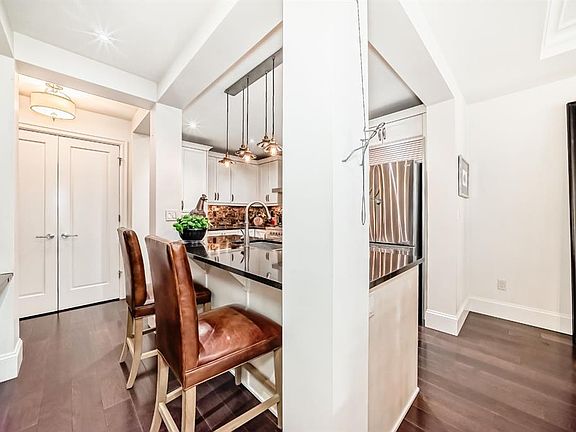 5th image of 121 S Quarry Way SE #105