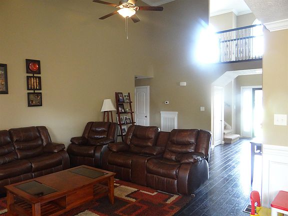 3rd image of 1520 Mammy Ln