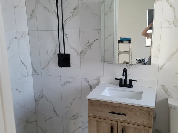 1-2113 10th St W #1, Bradenton, FL 34205