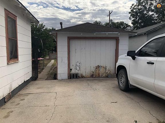 3rd image of 312 N Ash St