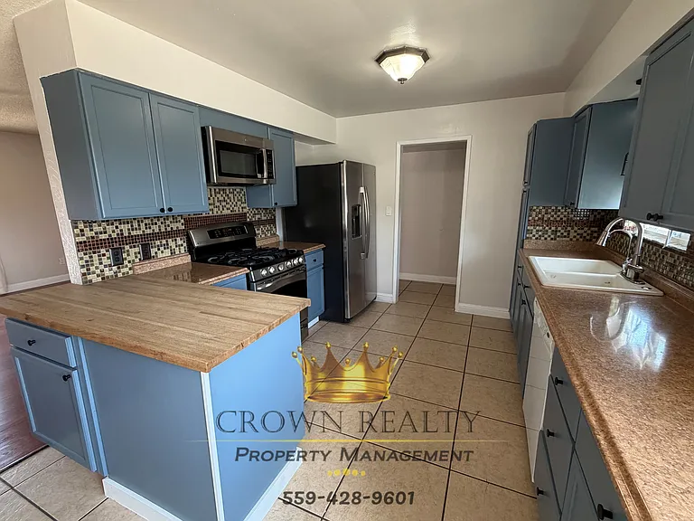 1836 W School Ave — Photo 5