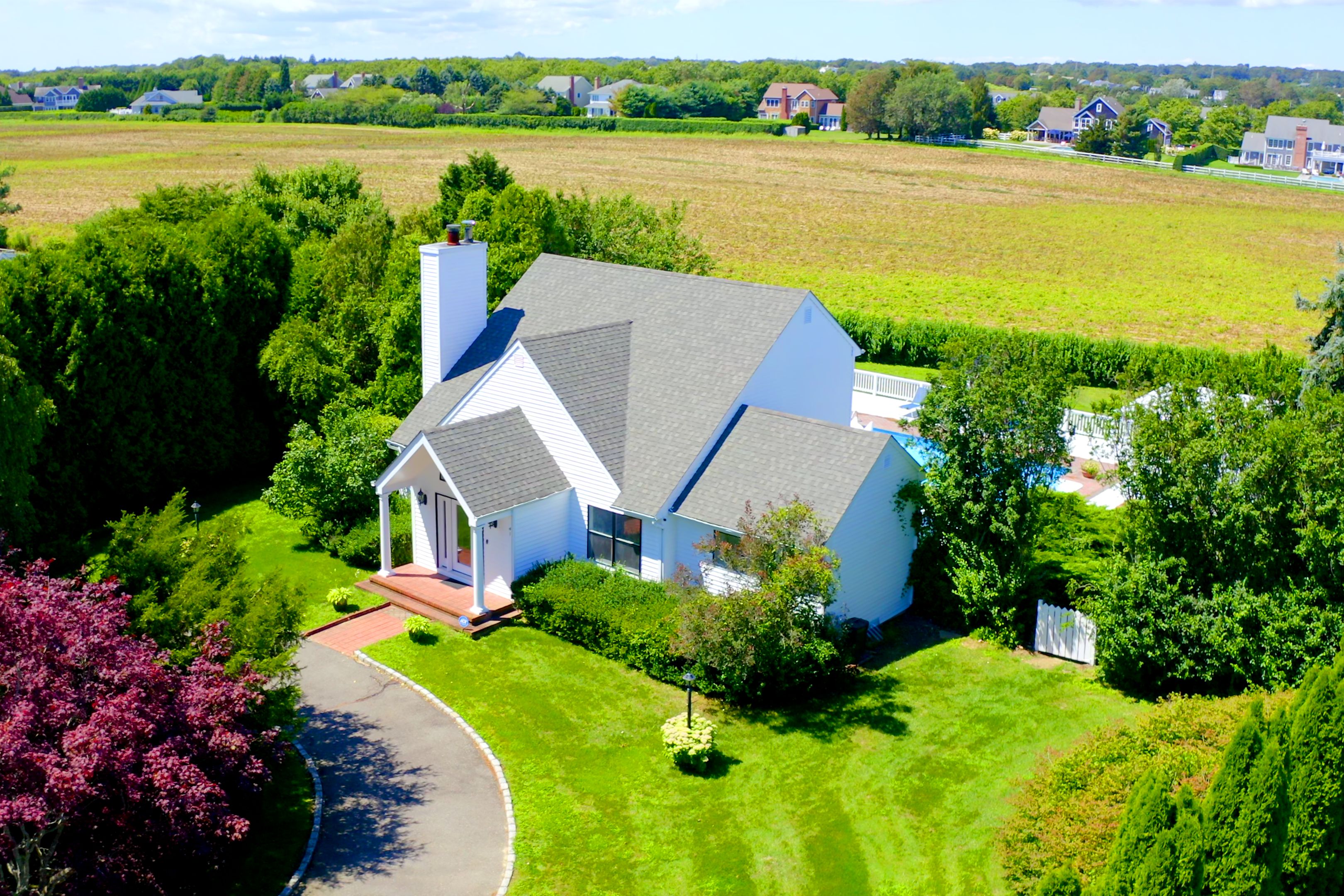 41 Winding Way in Water Mill Out East