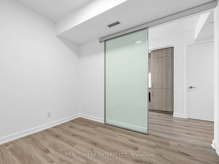 100 Queen St E #1912 — Photo 9