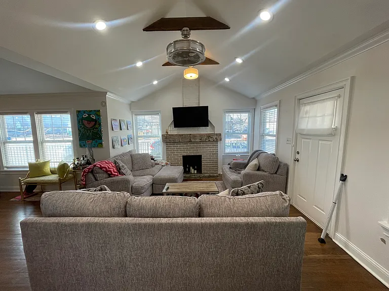6217 Brookside Blvd — Photo 2