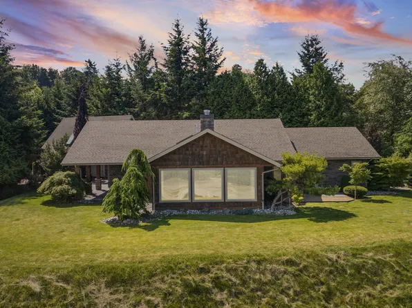8451 Gooseberry Pl, Chilliwack, BC V2R 4A3