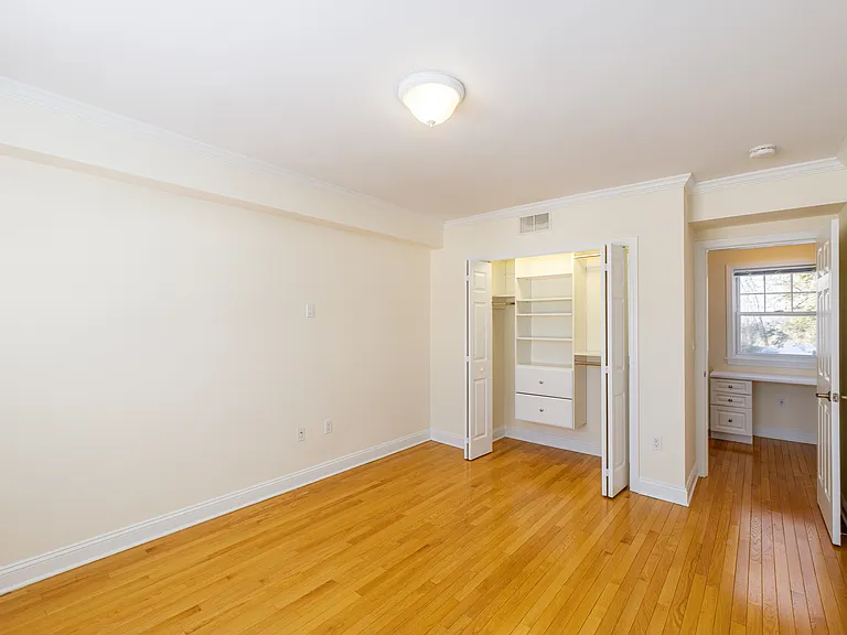 239 Gerry Rd — Photo 34