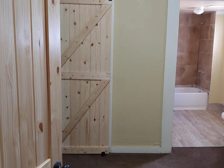 145 N Hackberry Ave — Photo 33