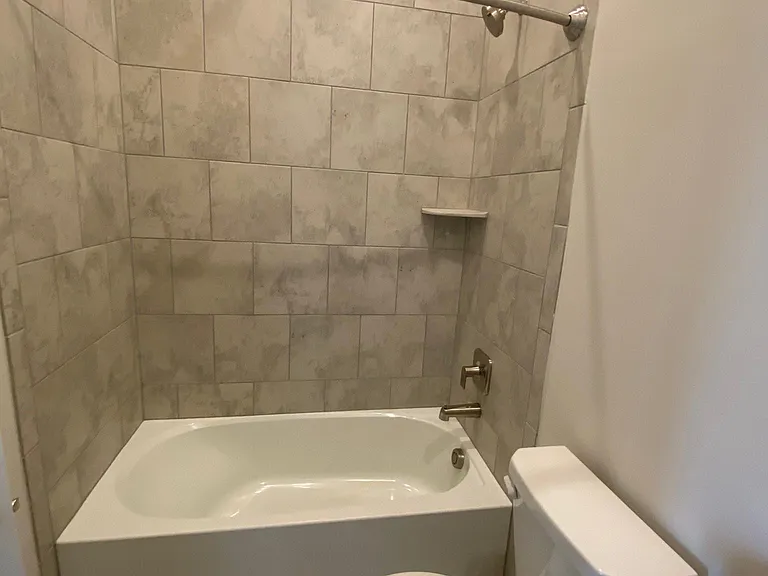 2106 Devine Rd — Photo 12