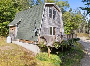 10 Maslows Sq #10, Blue Hill, ME 04614