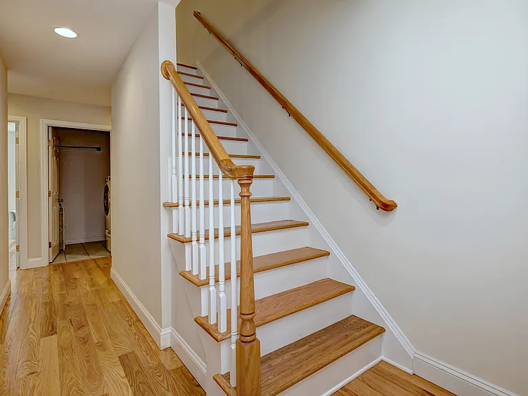32 Grant St — Photo 58