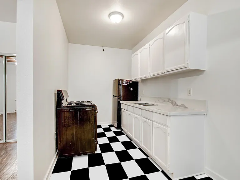 #108 Kitchen