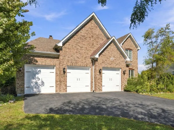 12908 Timber Wood Cir, Plainfield, IL 60585
