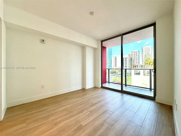 90 NE 32nd St #711 — Photo 30
