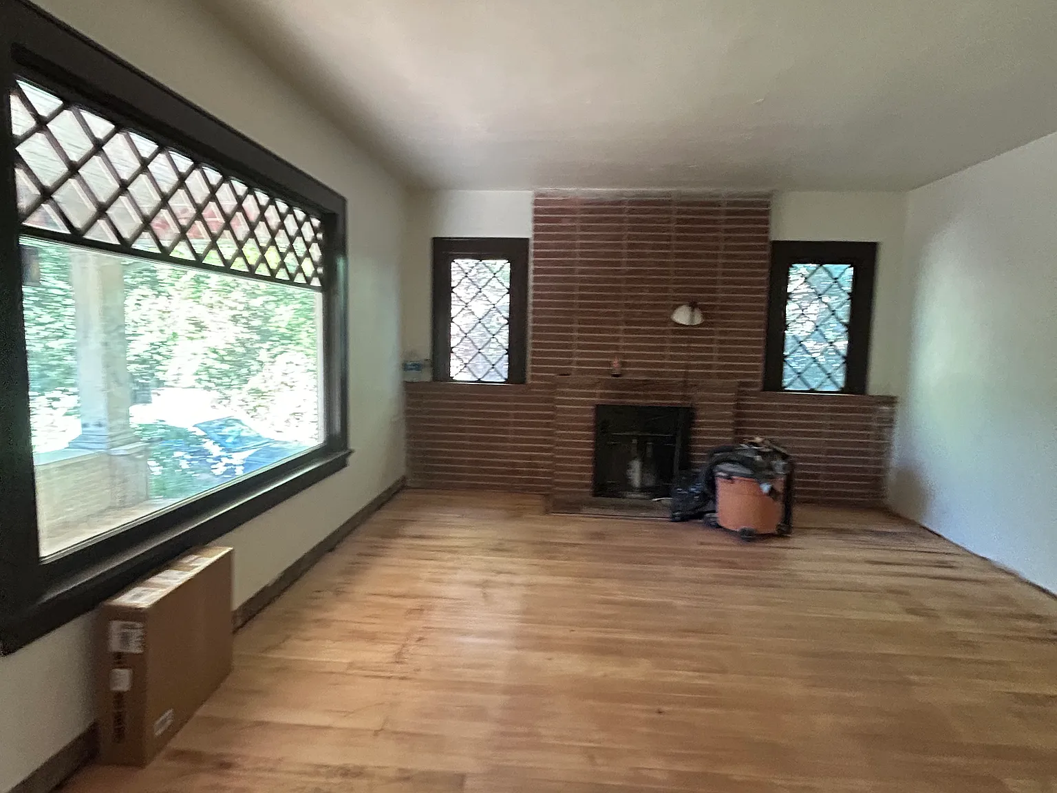 4 bed, 2308 sqft, $4,350 — Photo 4